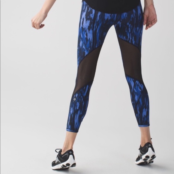 lululemon athletica Pants - Lululemon All Meshed Up 7/8 Leggings